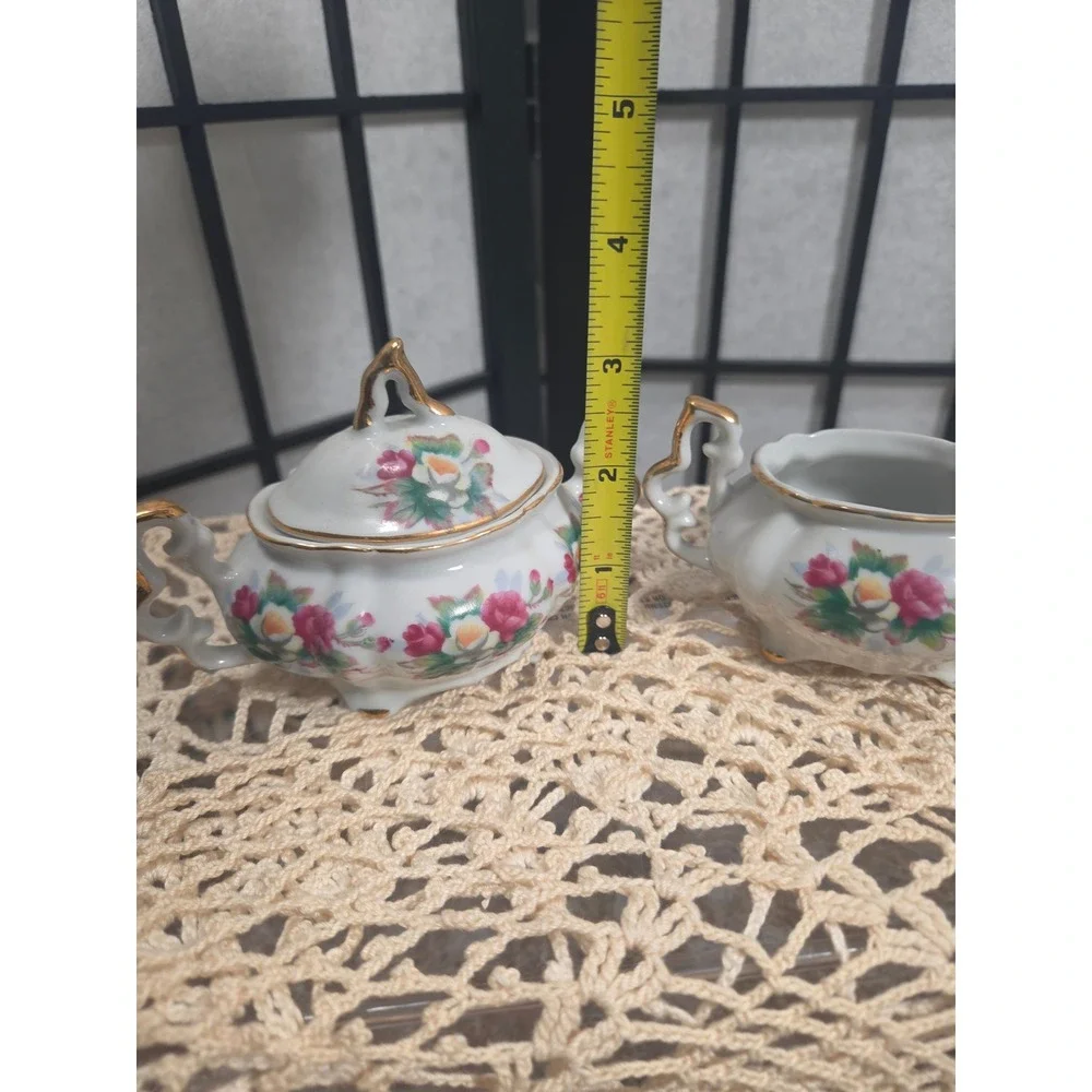 Unbranded vintage porcelain
